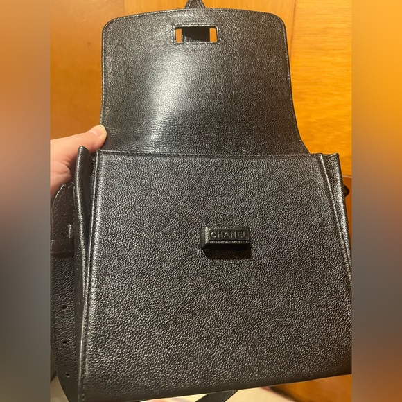 **CHANEL** Authentic Black Caviar Leather Shoulder Bag - Picture 9 of 12